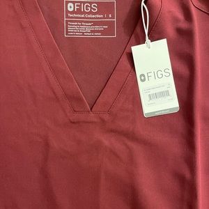 Brand new figs scrub top